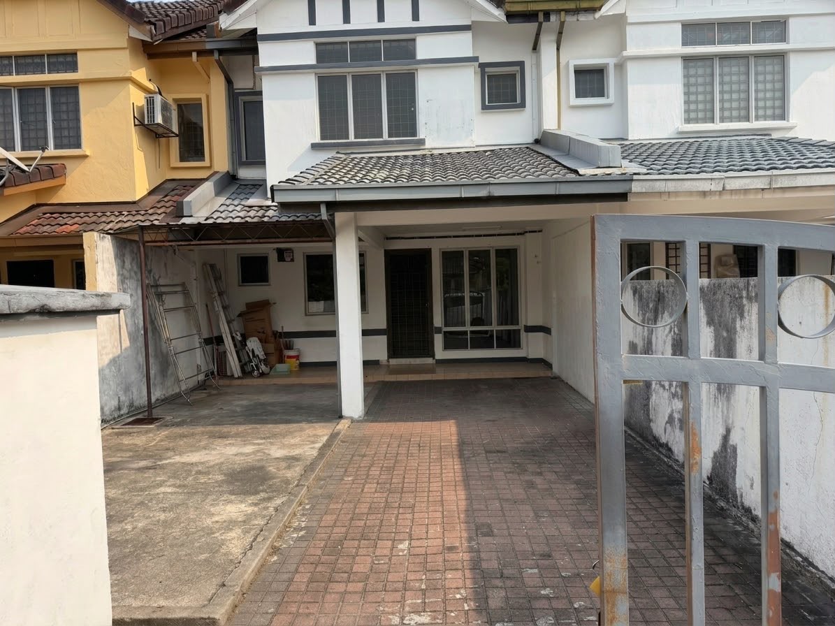 Double Storey Terrace House Putra Heights