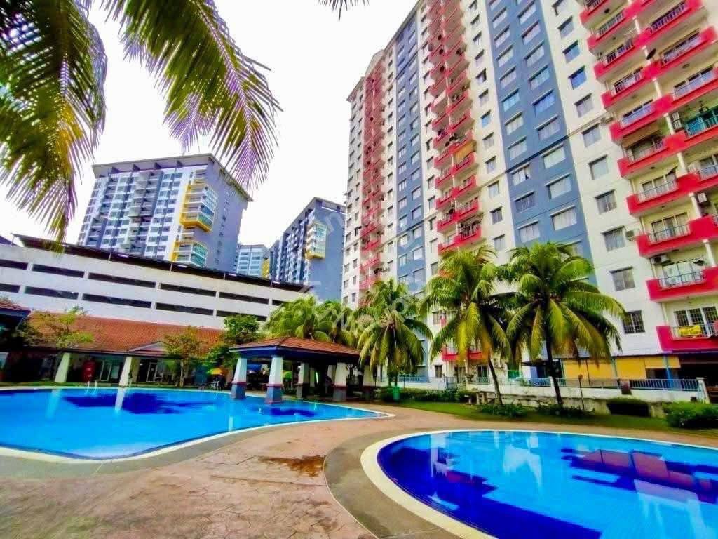 Vista Pinggiran Apartment
